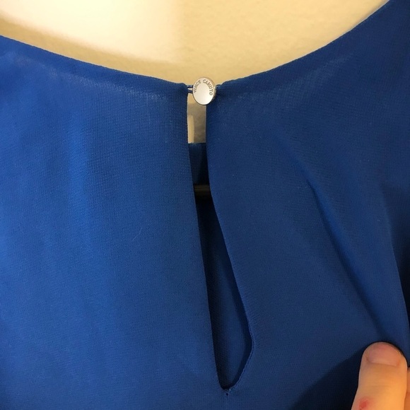 2$30 Vince Camuto - Blue Sleeveless Blouse - S - Picture 6 of 7